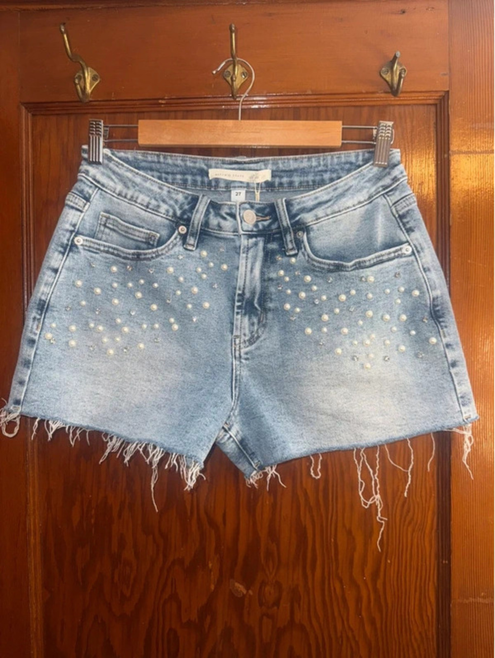 Altar’d State Pearl & Rhinestone Embellished Denim Shorts Size 27 Light Wash NWT